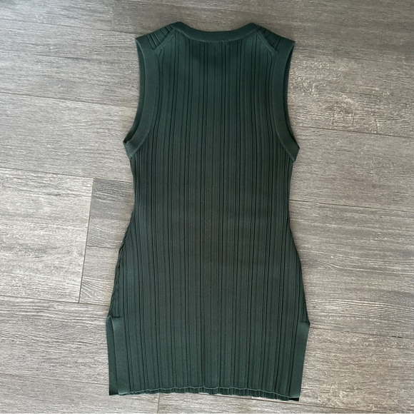 Veronica Beard tonal Ribbed knit Pant and top set - Picture 5 of 8